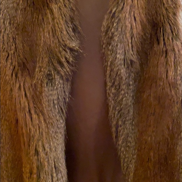 Faux Fur Vest Jacket - Picture 2 of 3